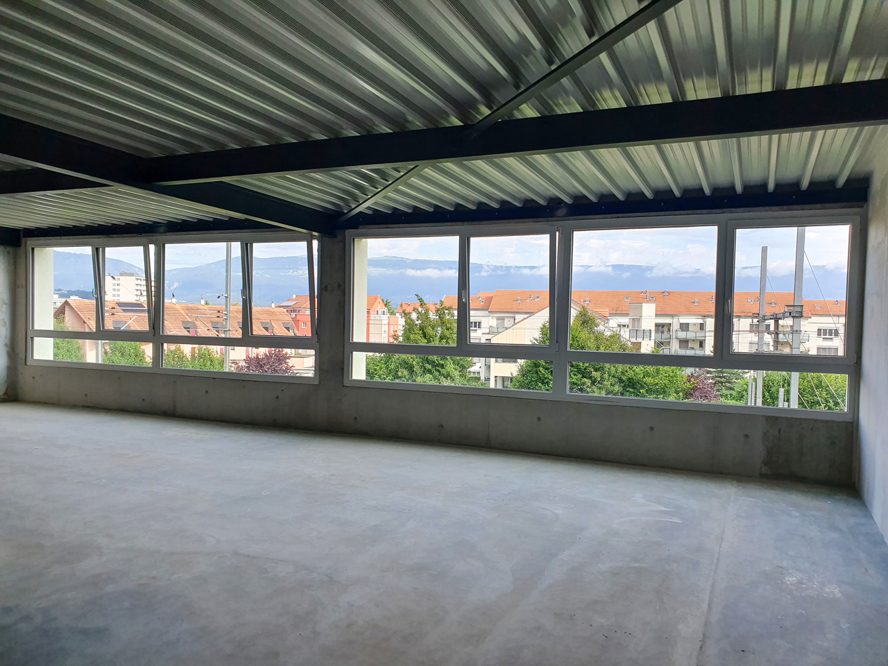 182m² commerciale