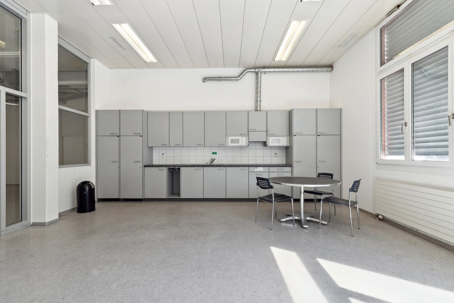 1217m² deposito