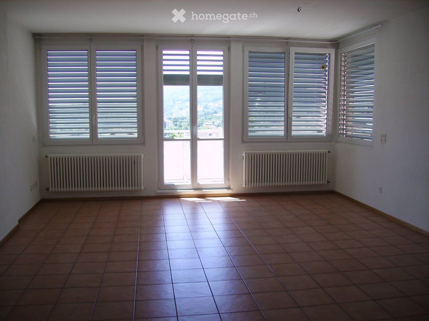 5 rooms apartment