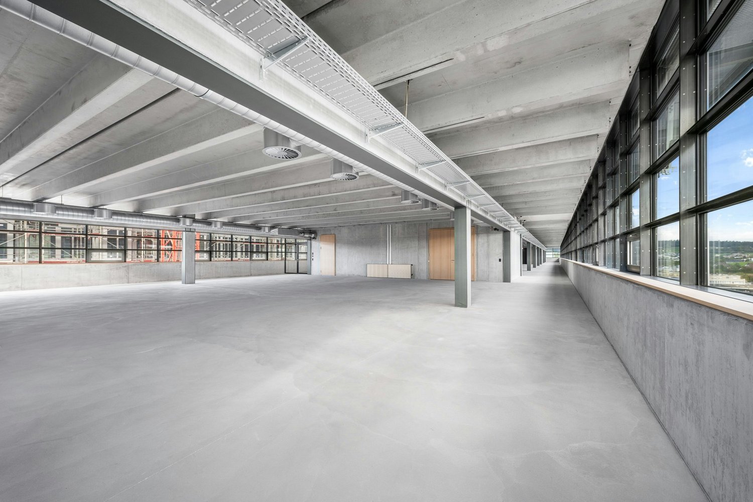 1200m² commercial