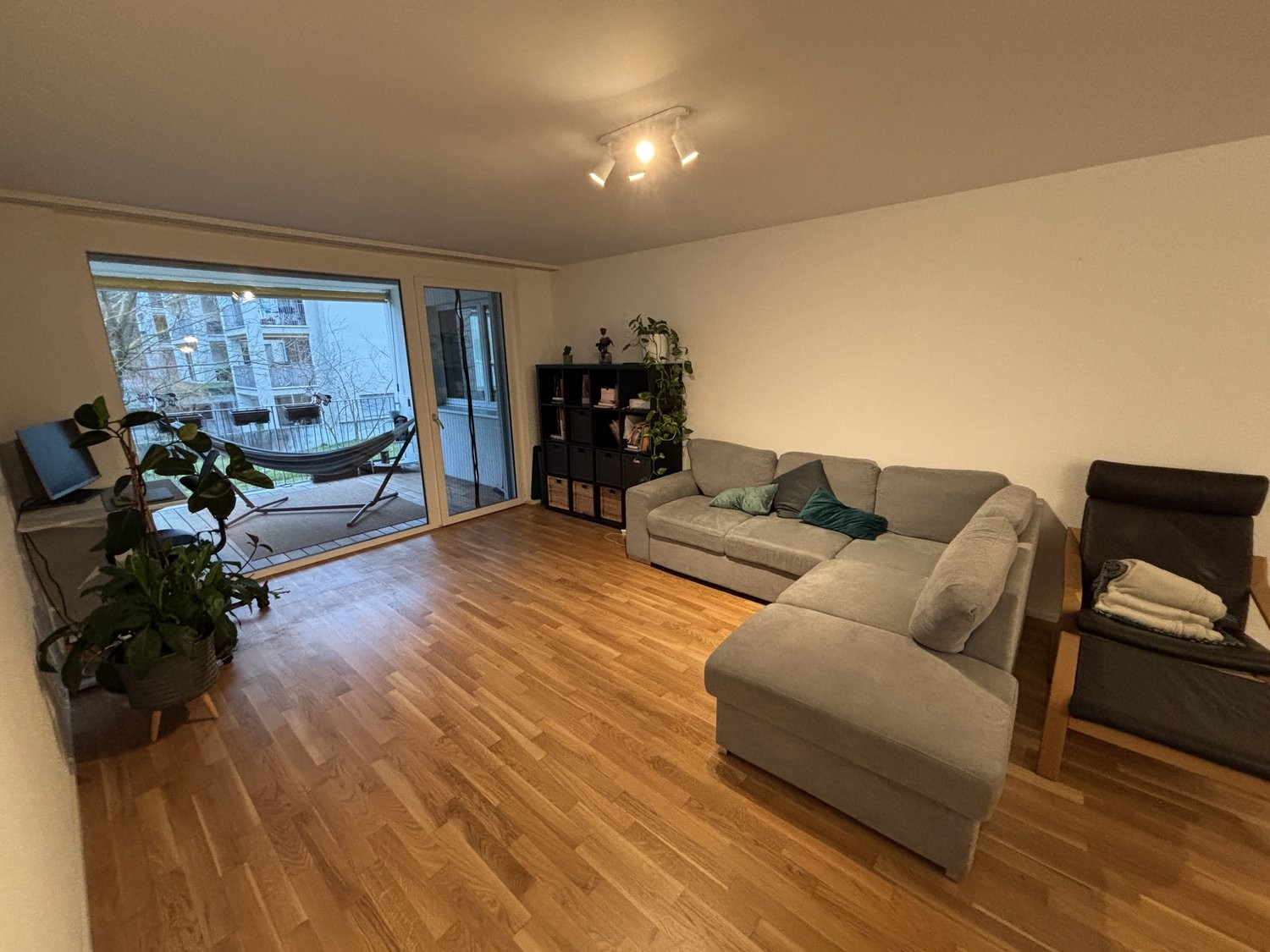 Appartamento arredato di 4 ½ locali, foto 2 di 10