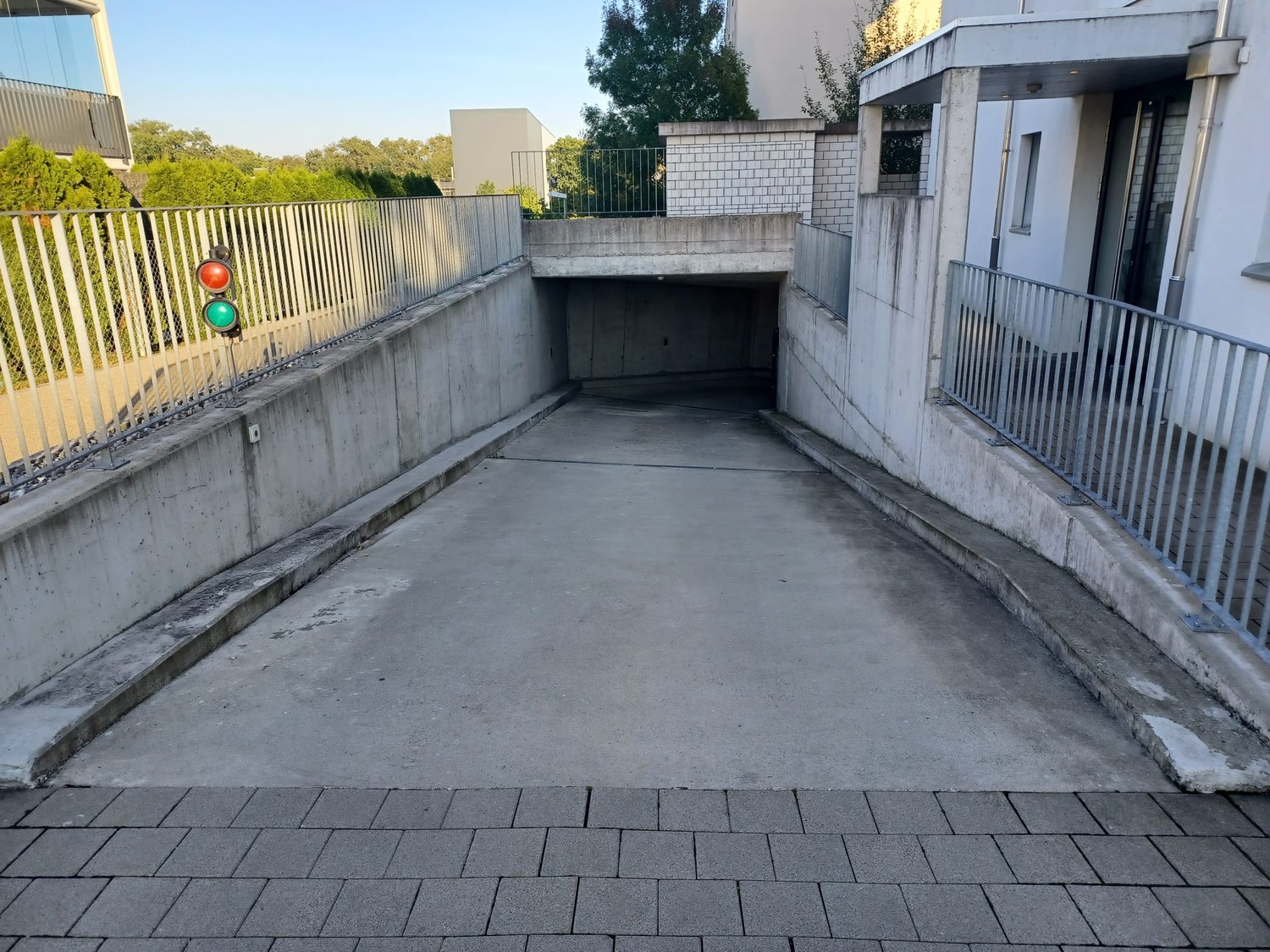 Posto auto interrato, foto 3 di 5