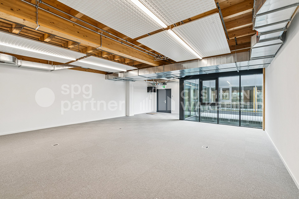 300m² commercial