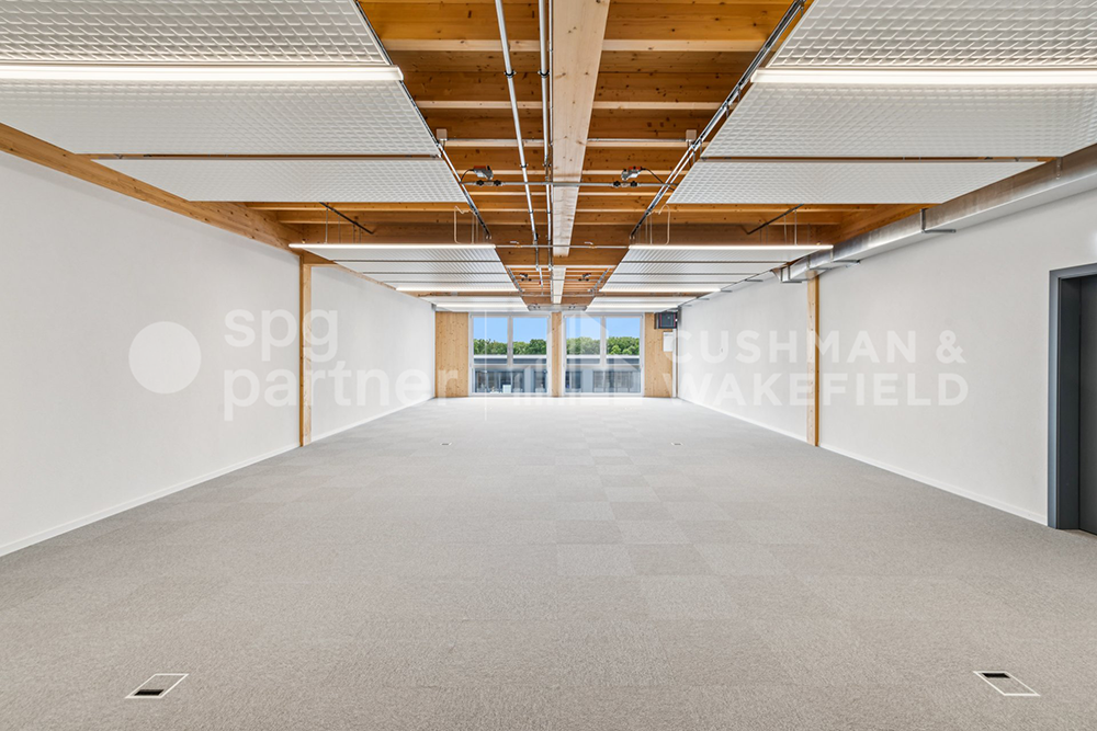 300m² commercial
