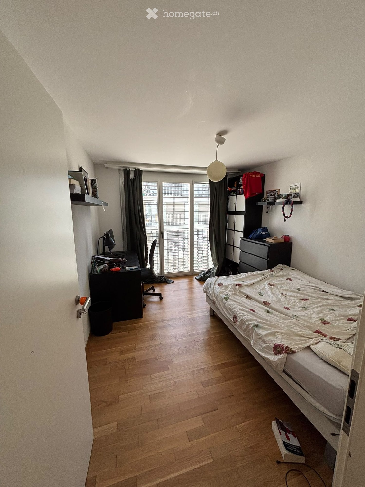 5 rooms apartment