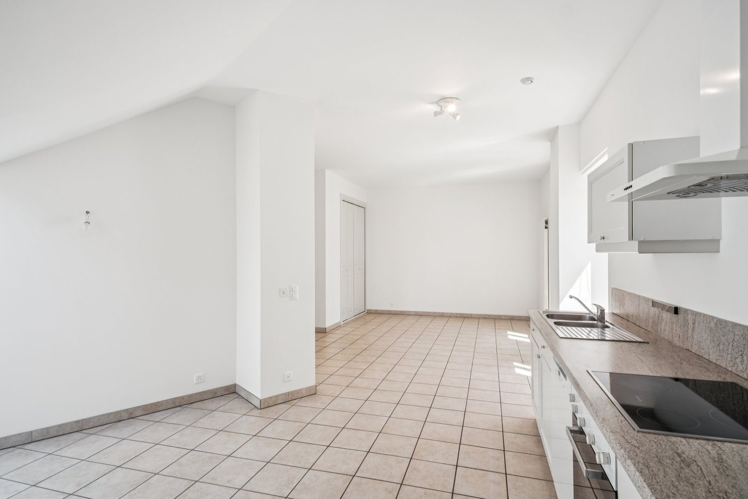 appartamento 3 locali, foto 5 di 10