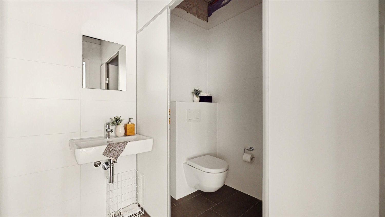 129m² commercial, foto 5 di 5