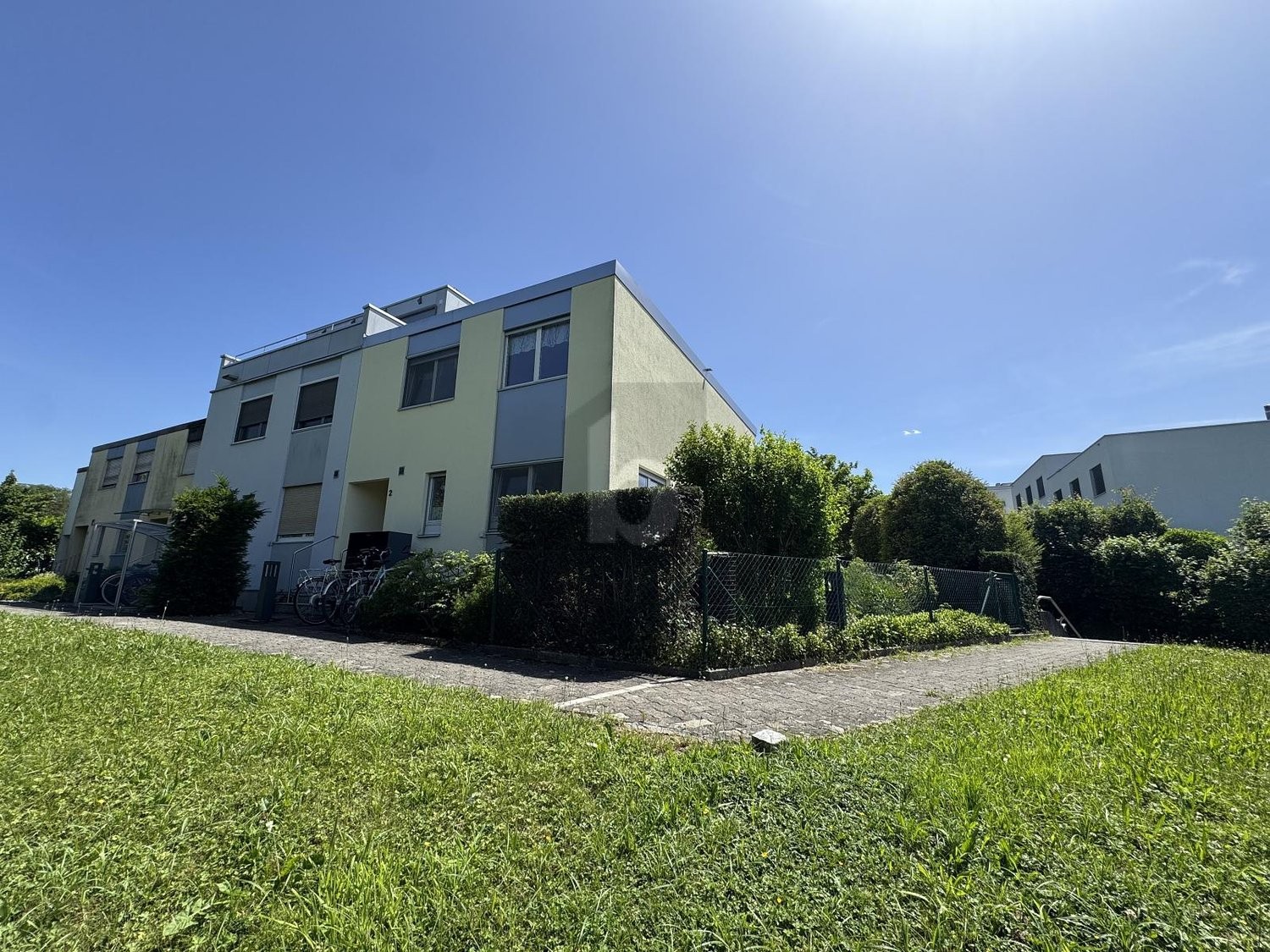 Casa a schiera con 5 ½ locali, foto 1 di 4
