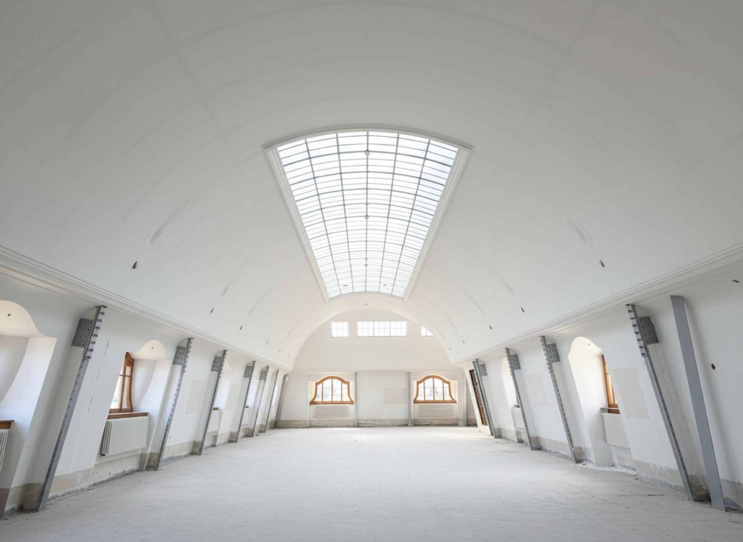 587m² ufficio, foto 1 di 4