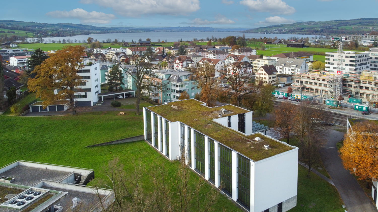 600m² office
