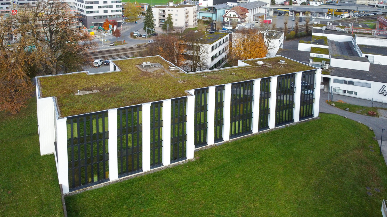 600m² office