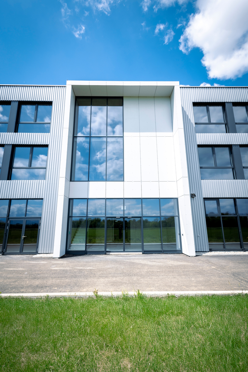 1200m² commerciale