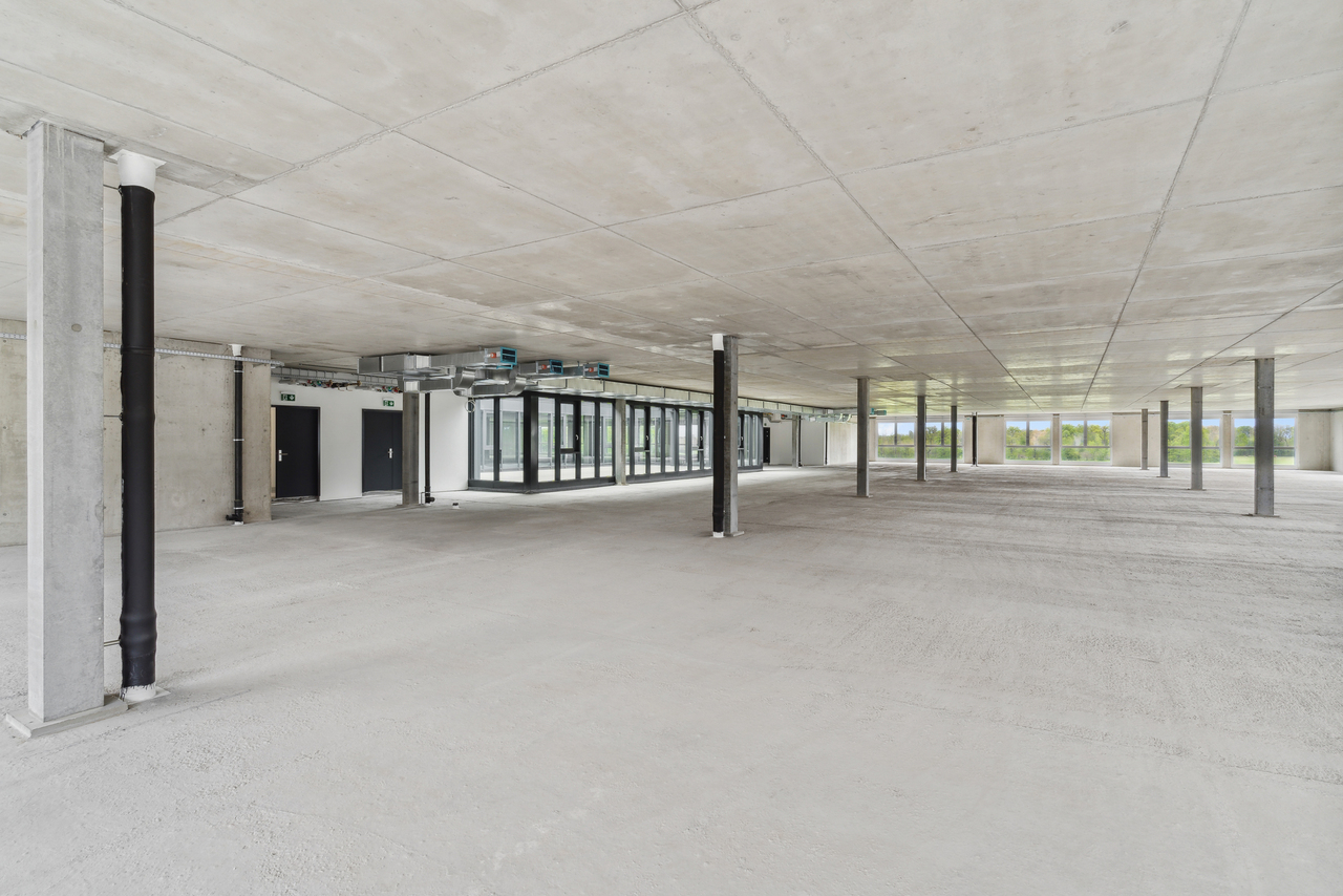 1200m² commerciale