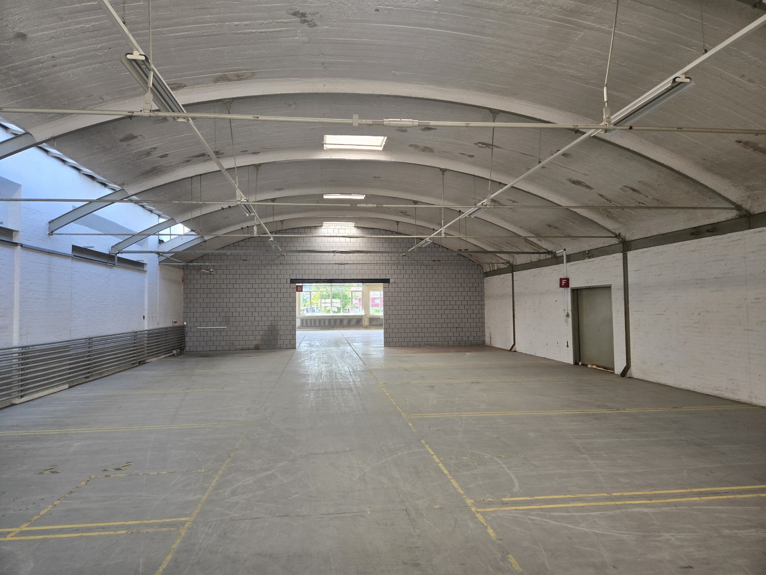 1127m² commerciale