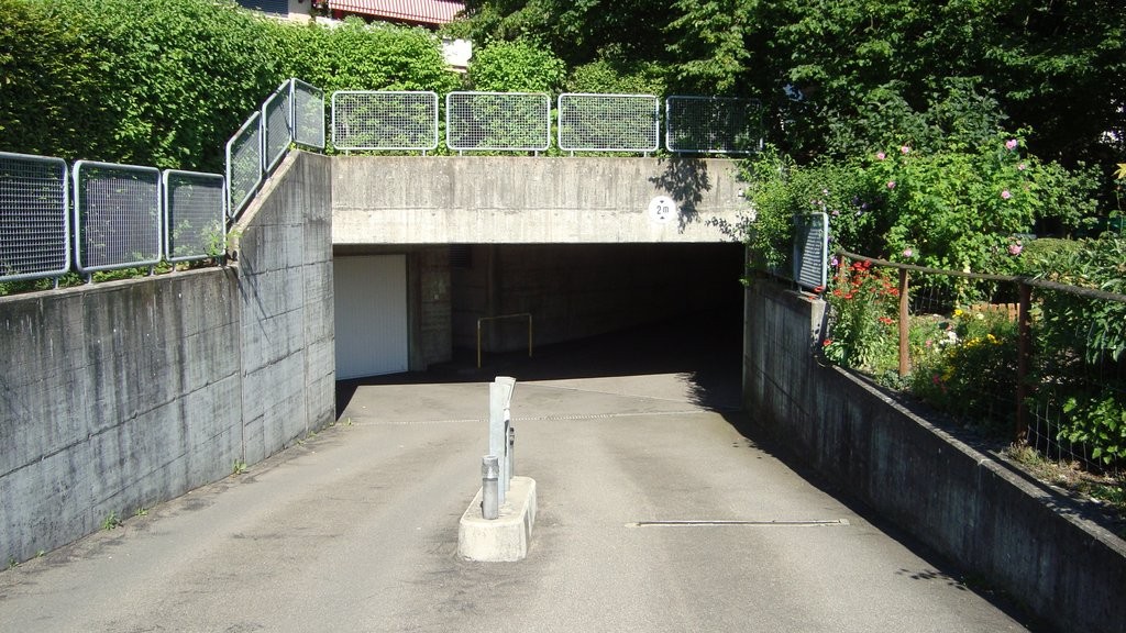 Posto auto interrato, foto 2 di 2