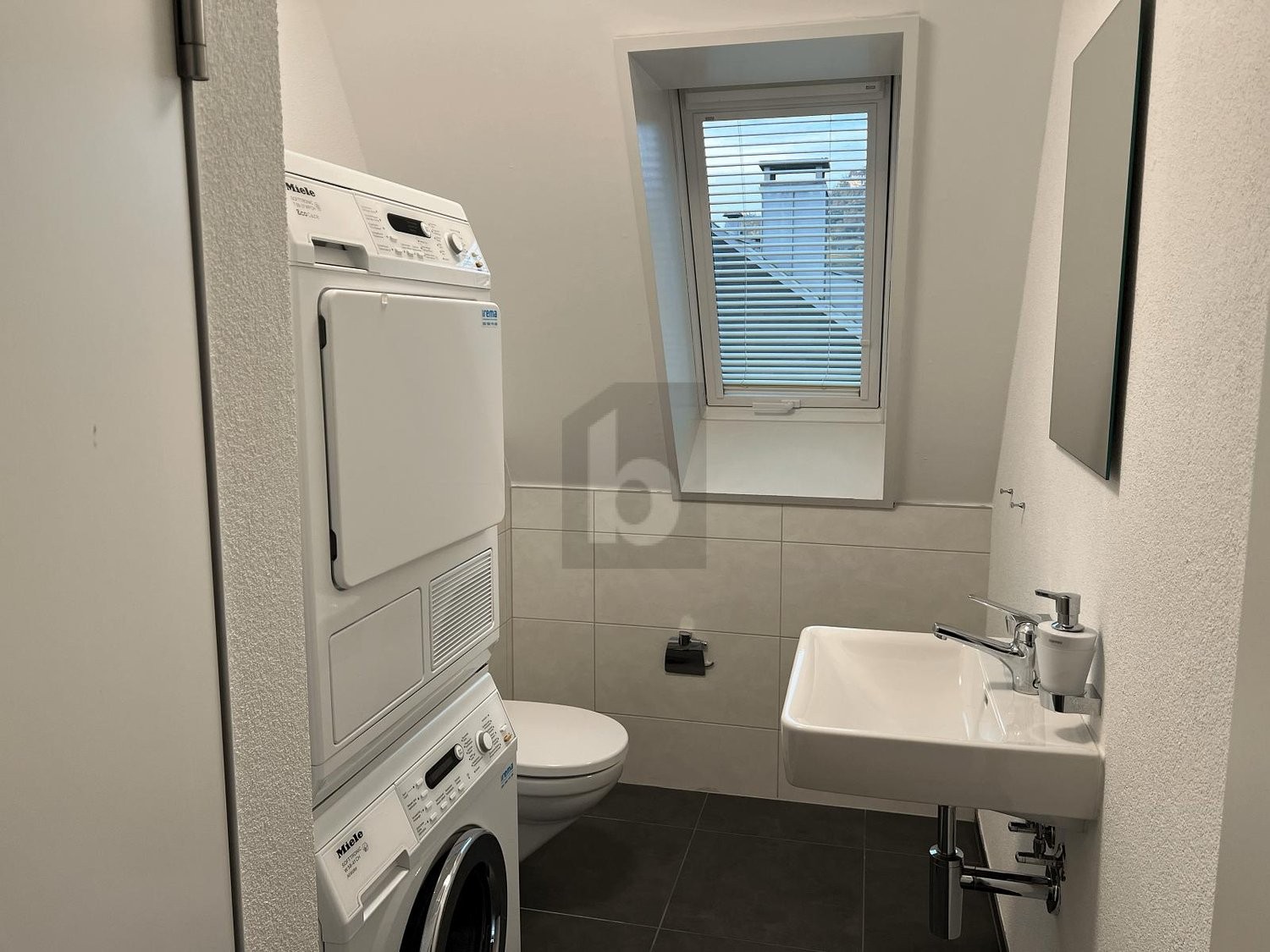 Attico di 4 ½ locali, foto 2 di 4