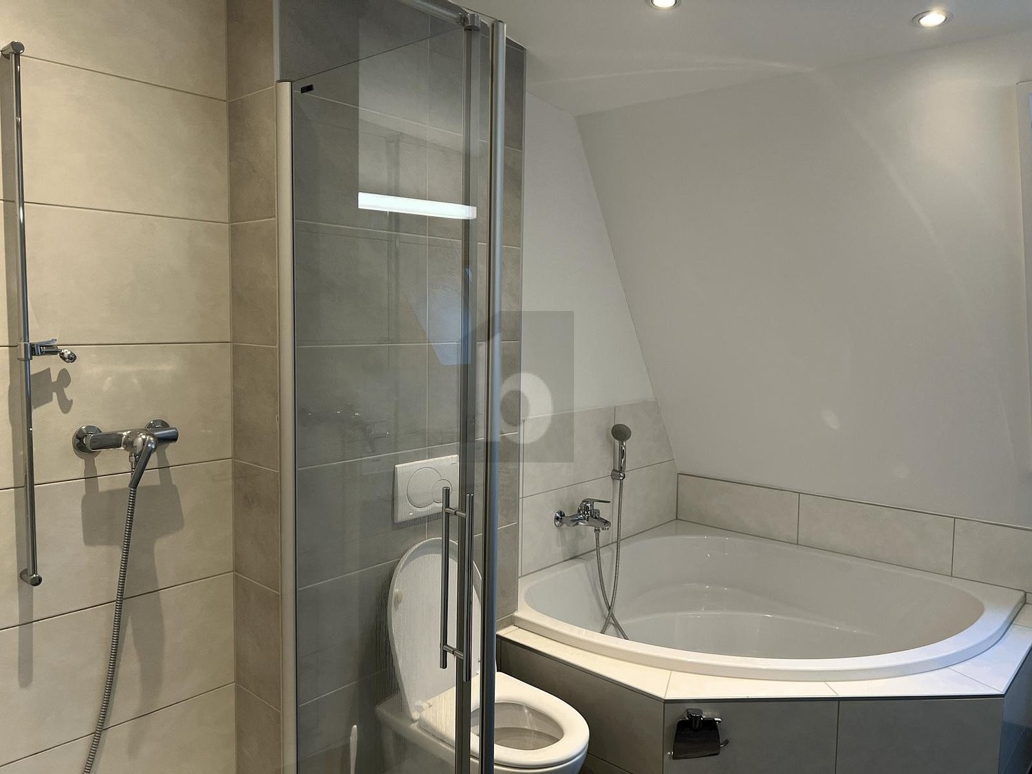 Attico di 4 ½ locali, foto 3 di 4