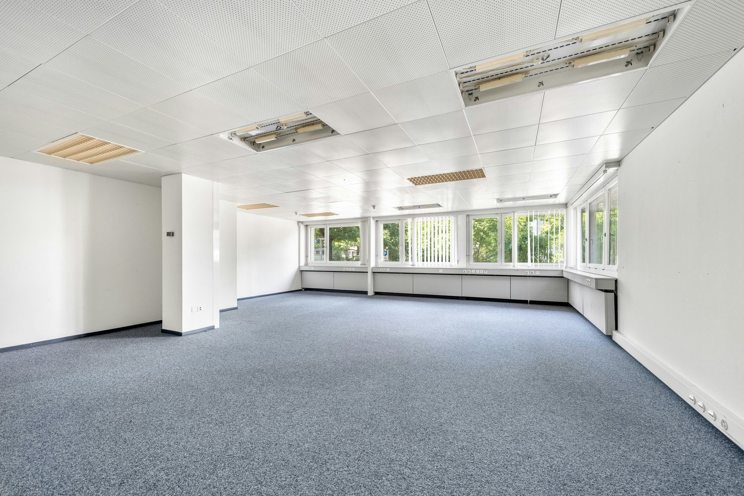 553m² deposito