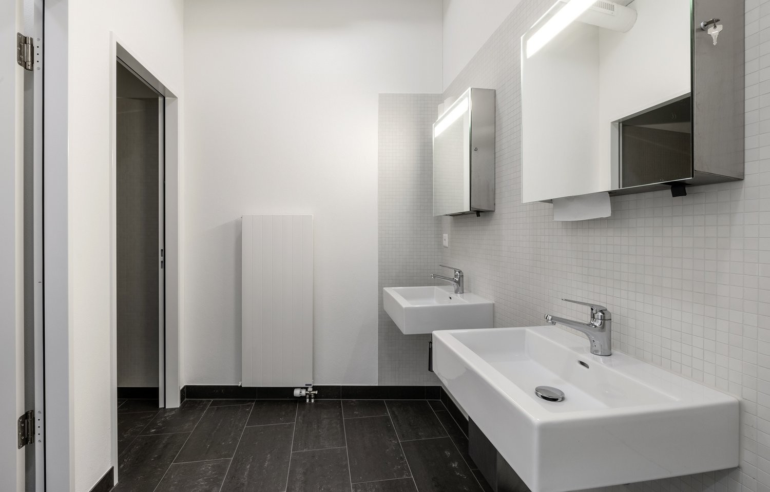 73m² office