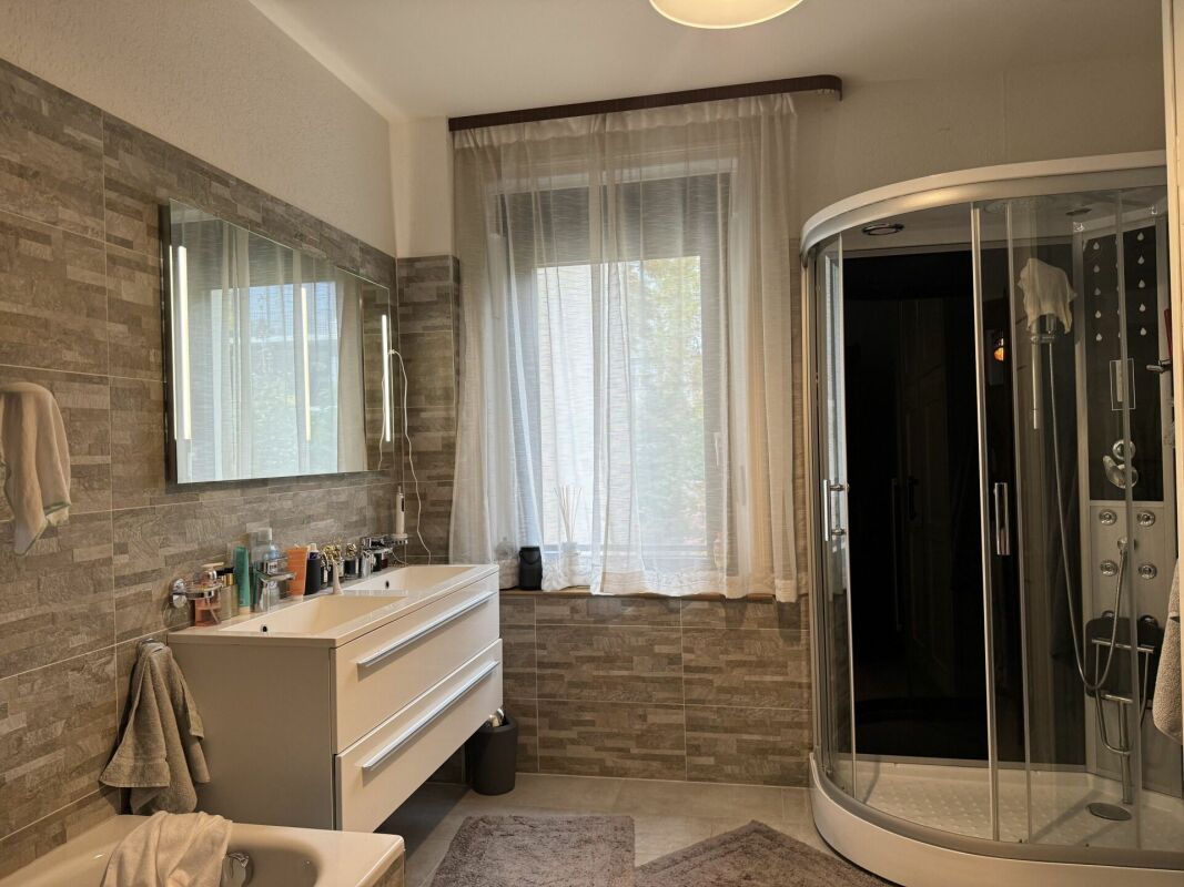 6 stanze casa a schiera