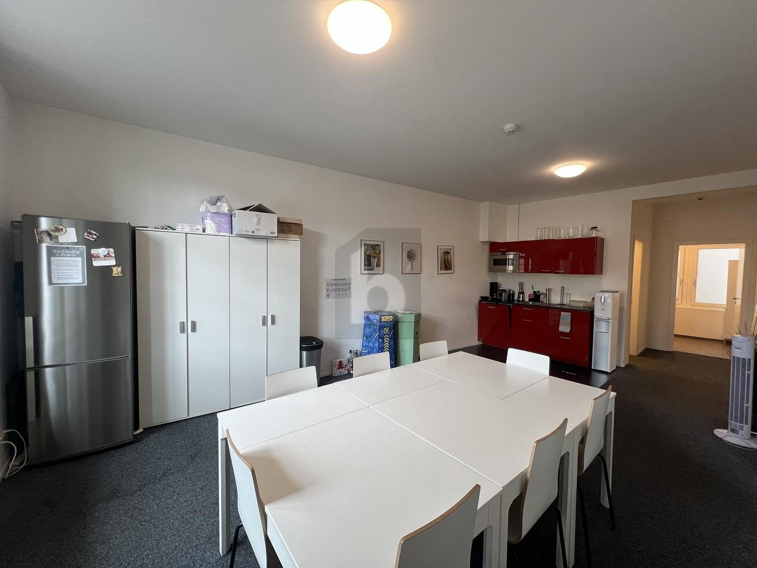 188m² office