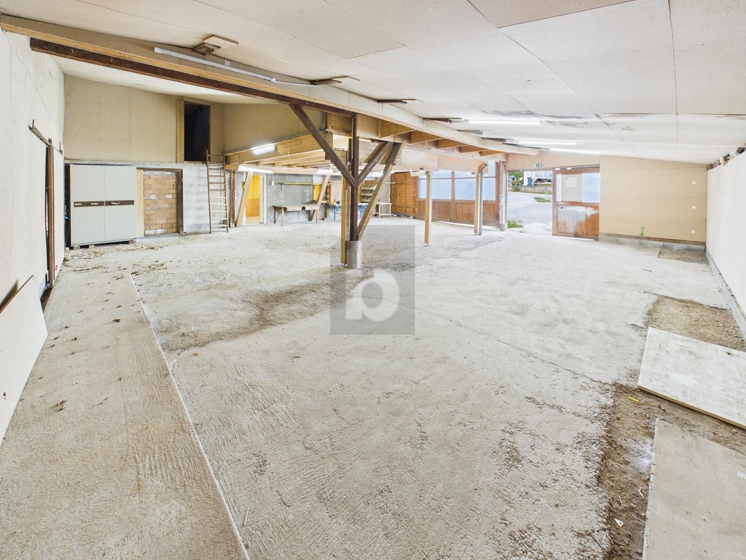 atelier di 260m²