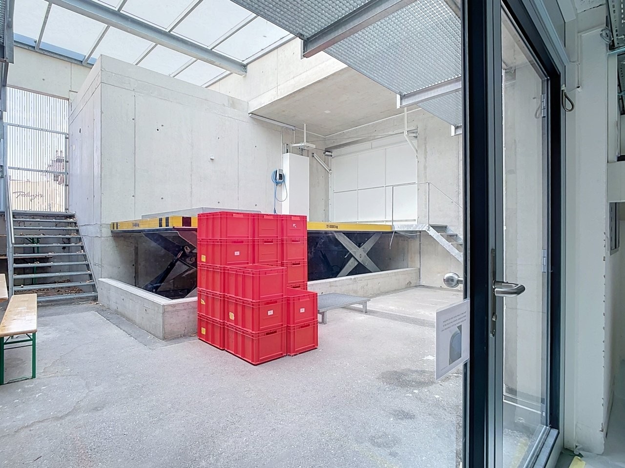 1130m² commerciale
