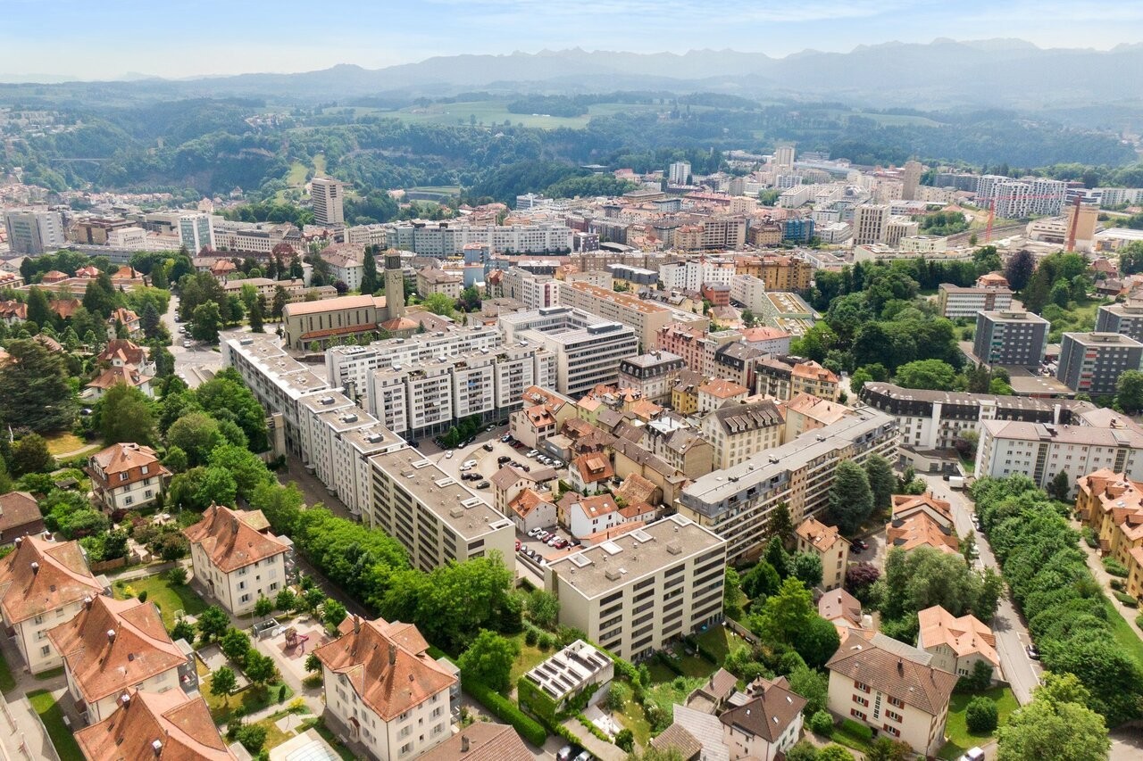 1130m² commerciale