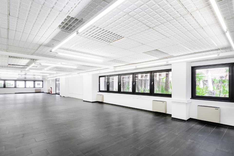 275m² industrial object