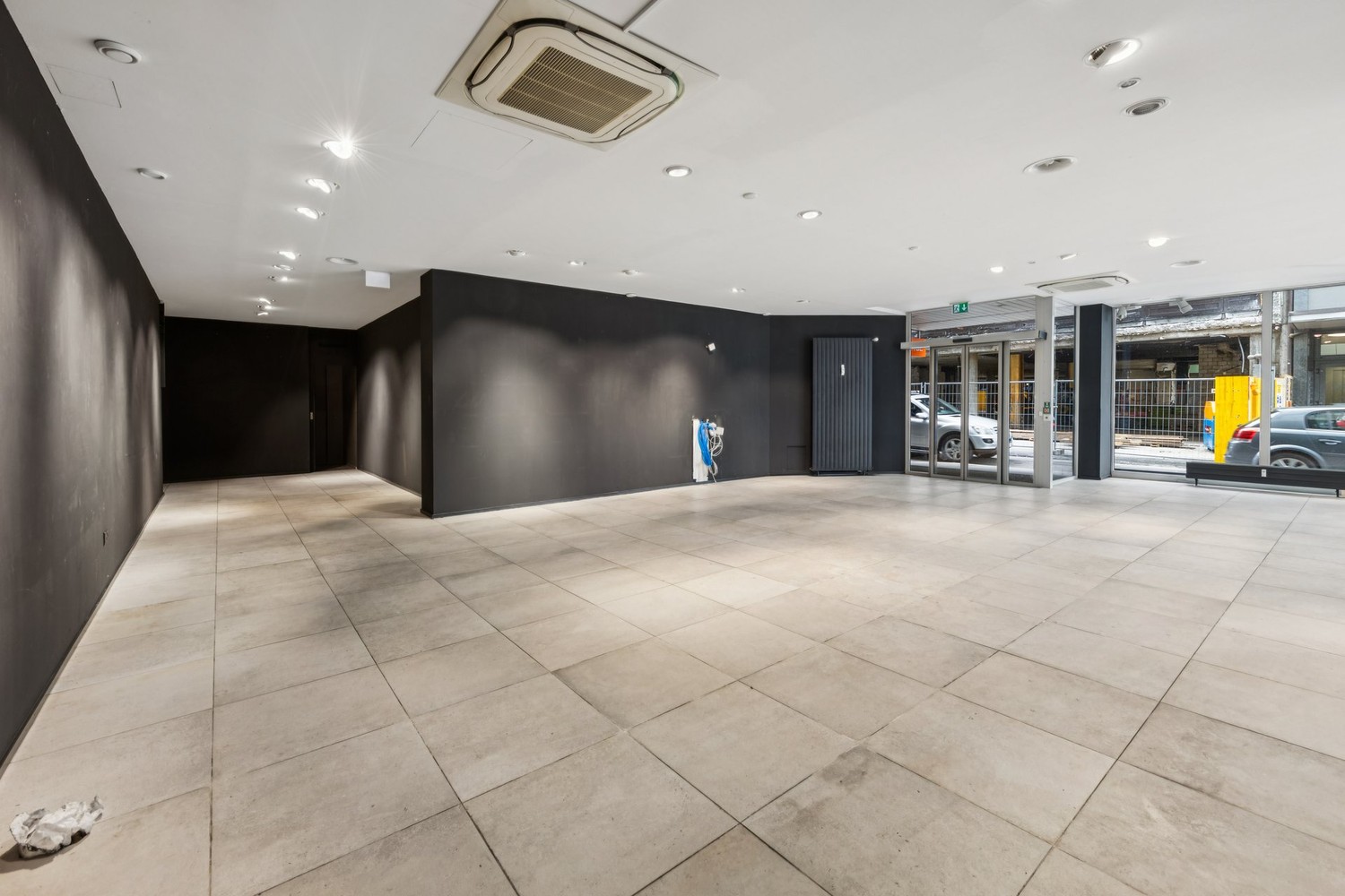negozio di 143m²