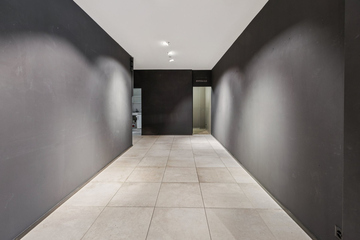 negozio di 143m²