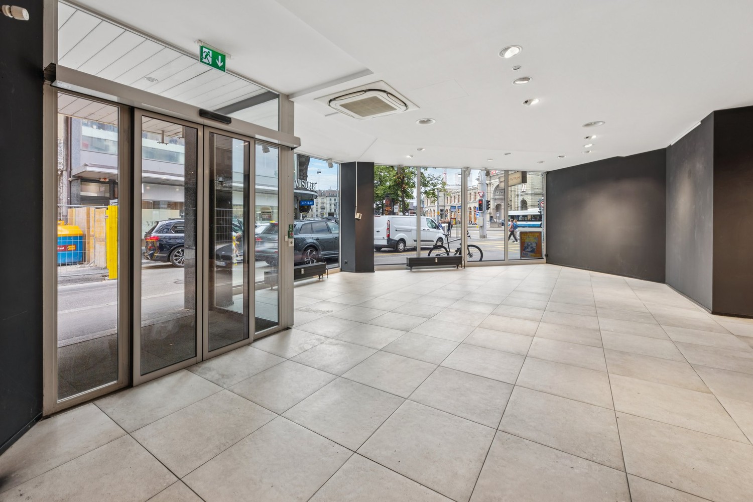 negozio di 143m²