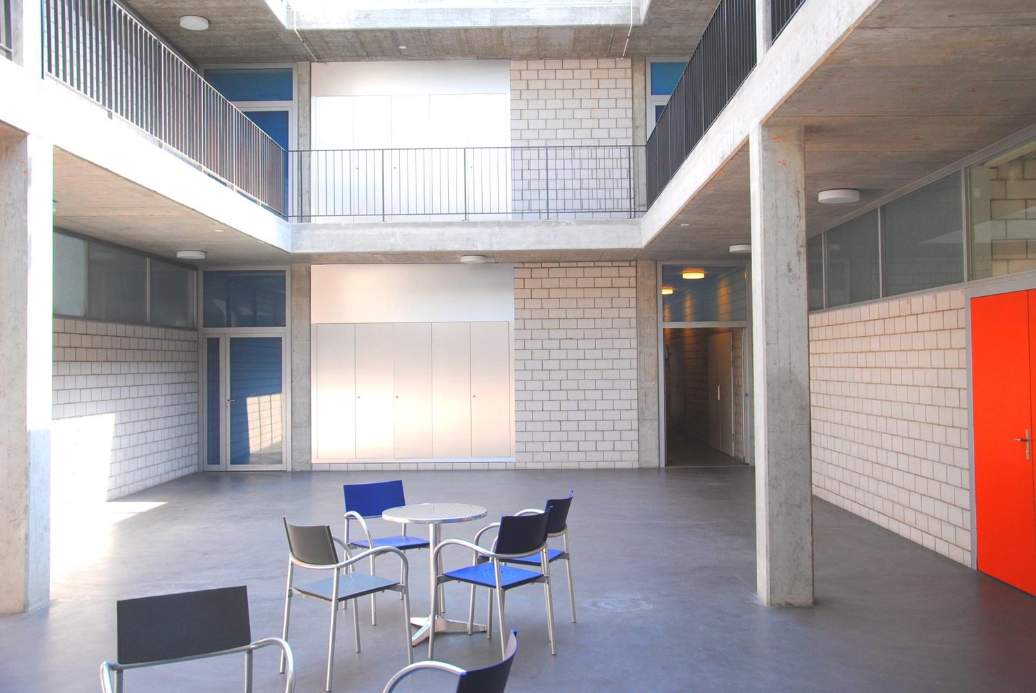 Locale di magazzino di 100m²