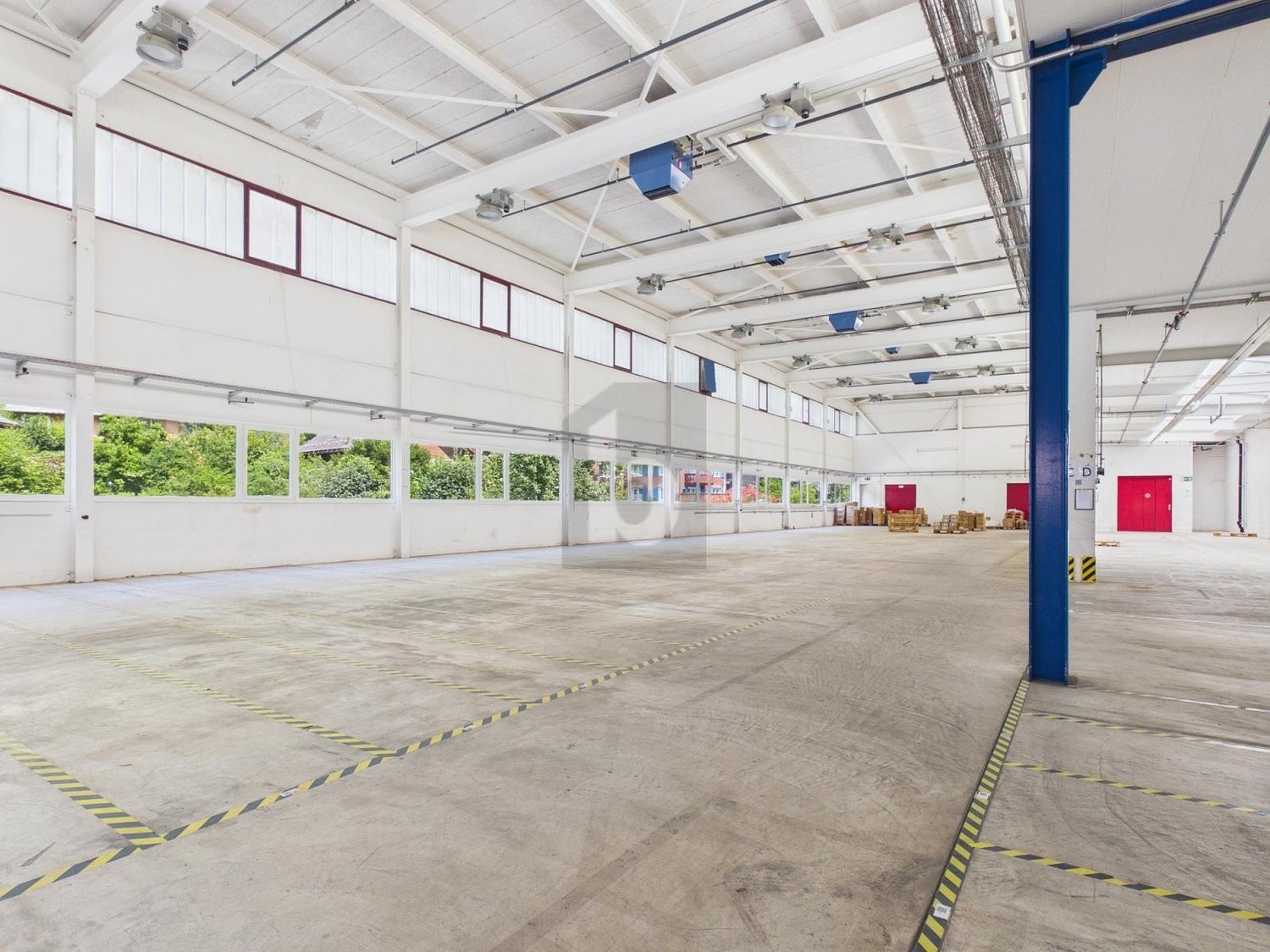 1336m² industrial object