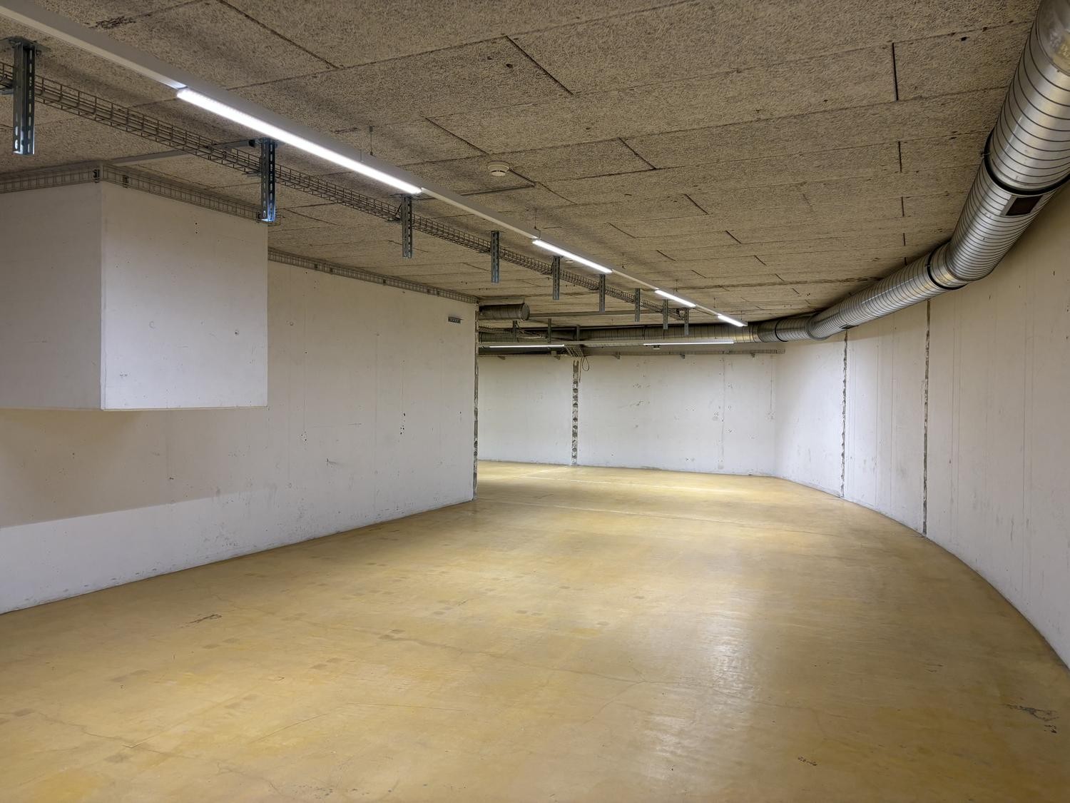 Locale di deposito di 147m²