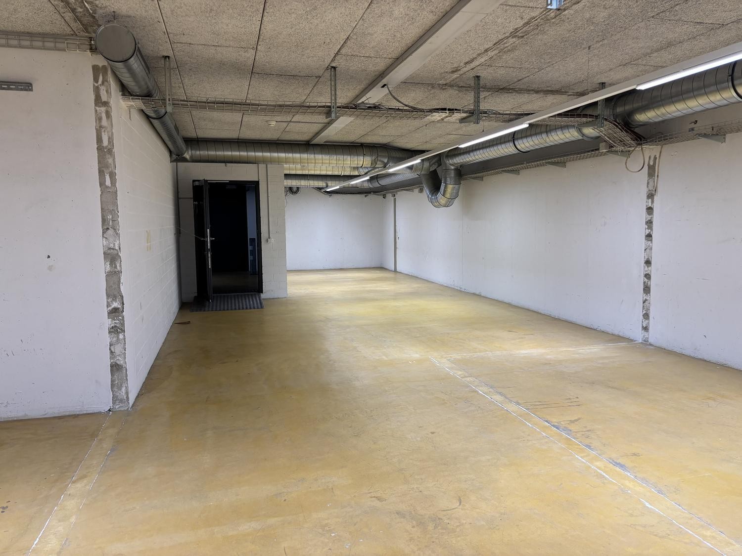 Locale di deposito di 147m²