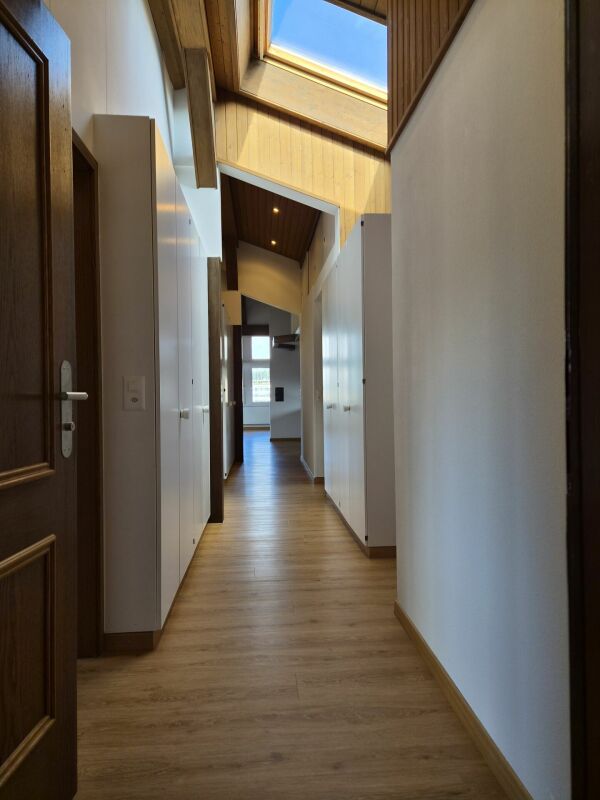 Appartamento mansardato di 2 ½ locali, foto 8 di 10
