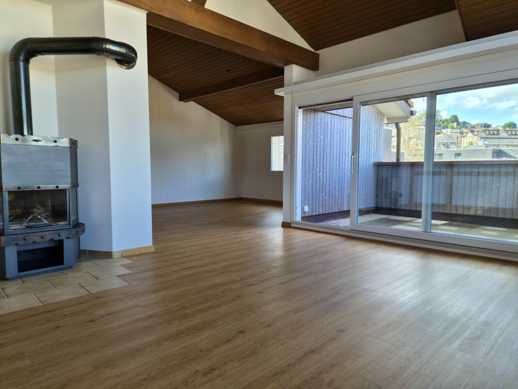 Appartamento mansardato di 2 ½ locali, foto 2 di 10