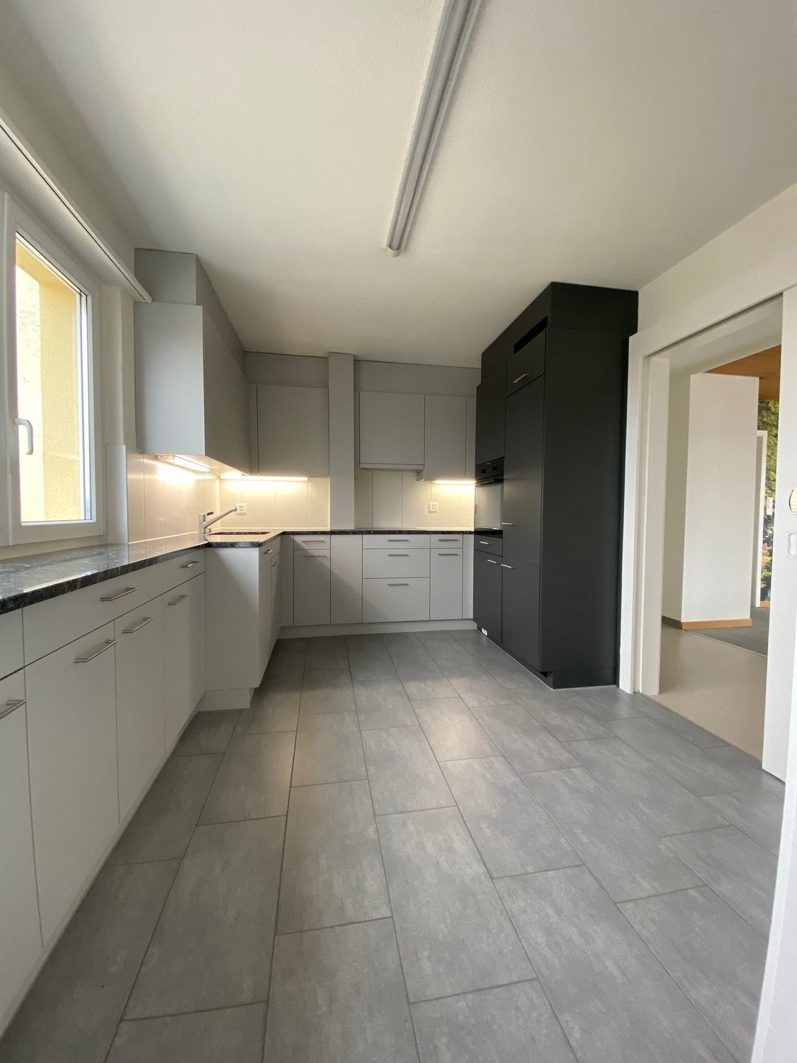 Appartamento mansardato di 4 ½ locali, foto 3 di 10