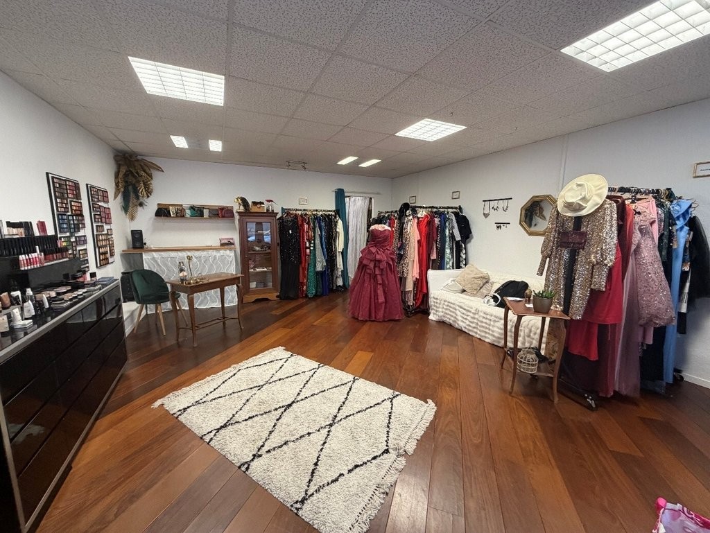 negozio di 60m²