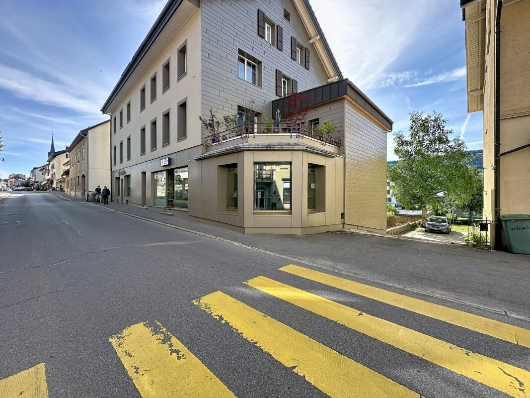 90m² commerciale