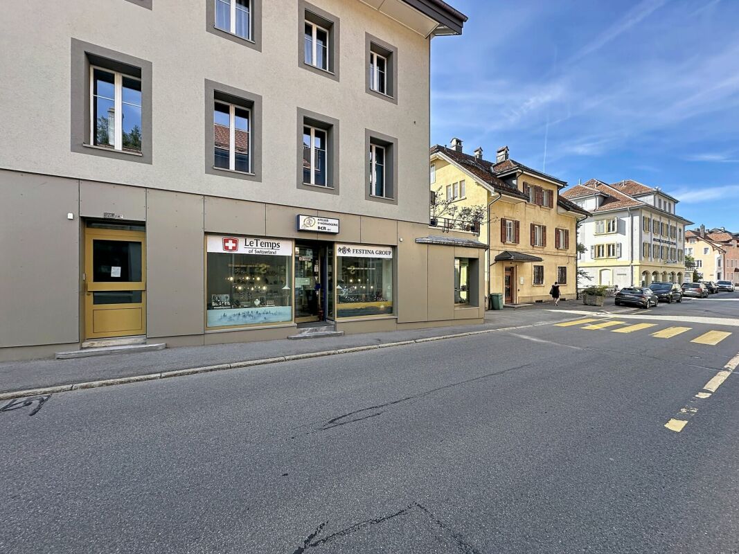 90m² commerciale