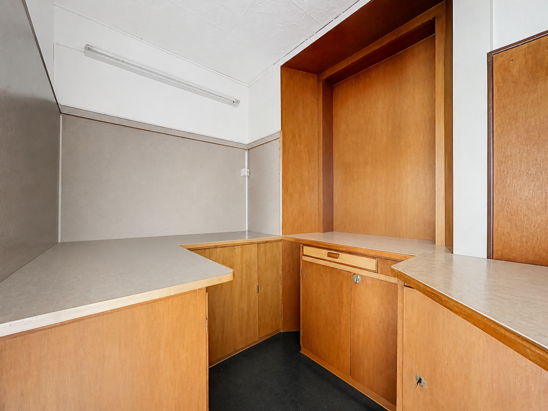 90m² commerciale