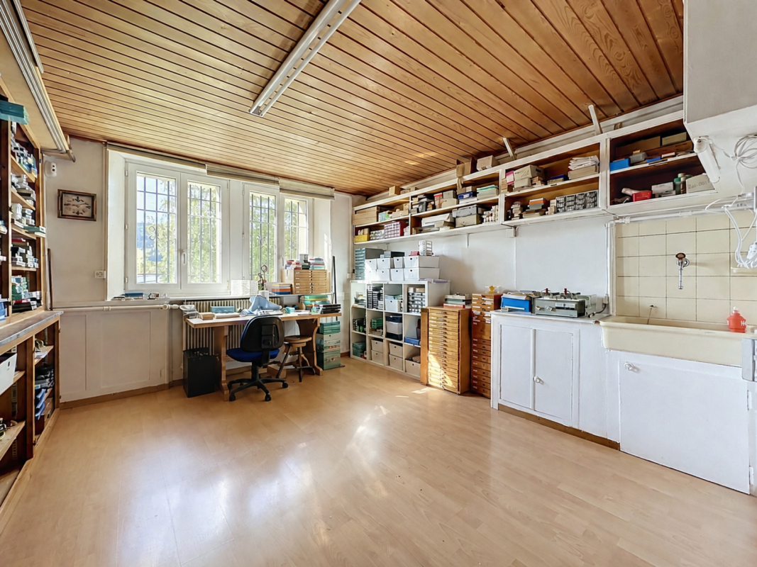 90m² commerciale
