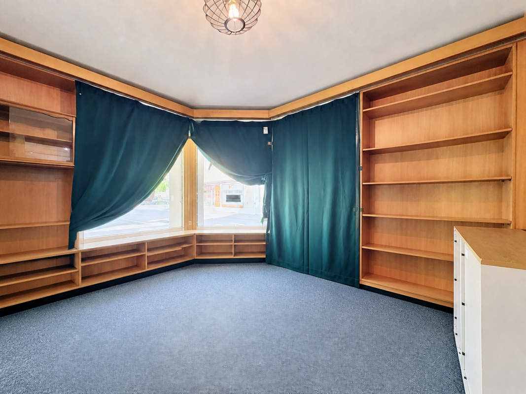 90m² commerciale