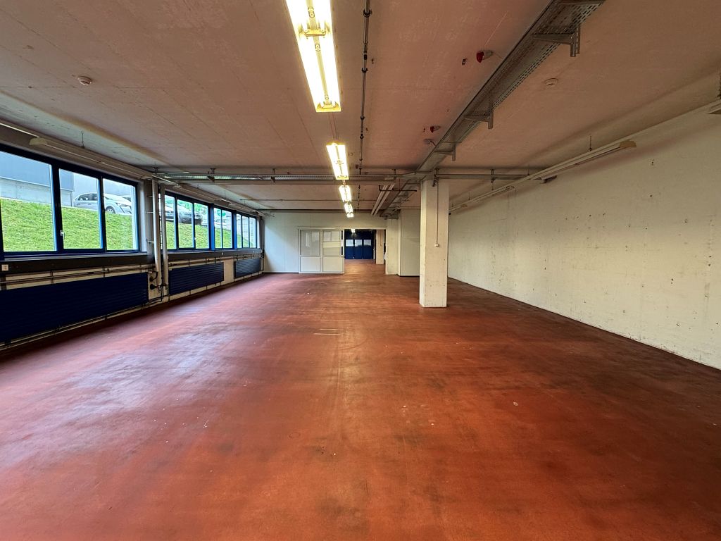380m² commerciale