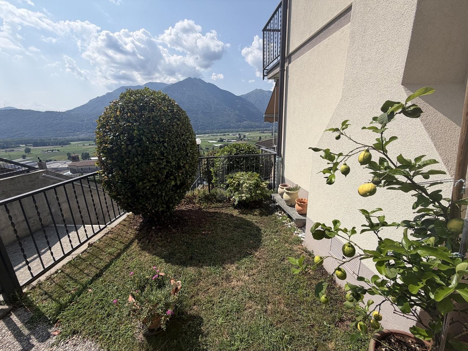 5 ½ rooms duplex house, foto 1 di 4