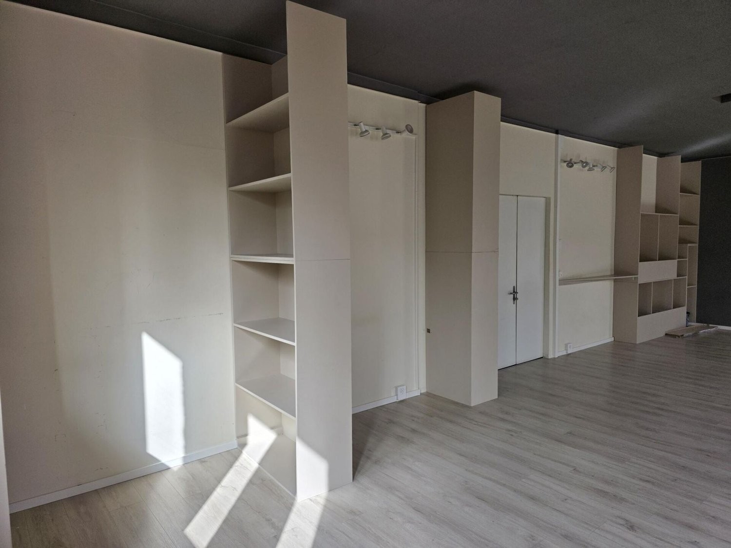 62m² ufficio, foto 3 di 5