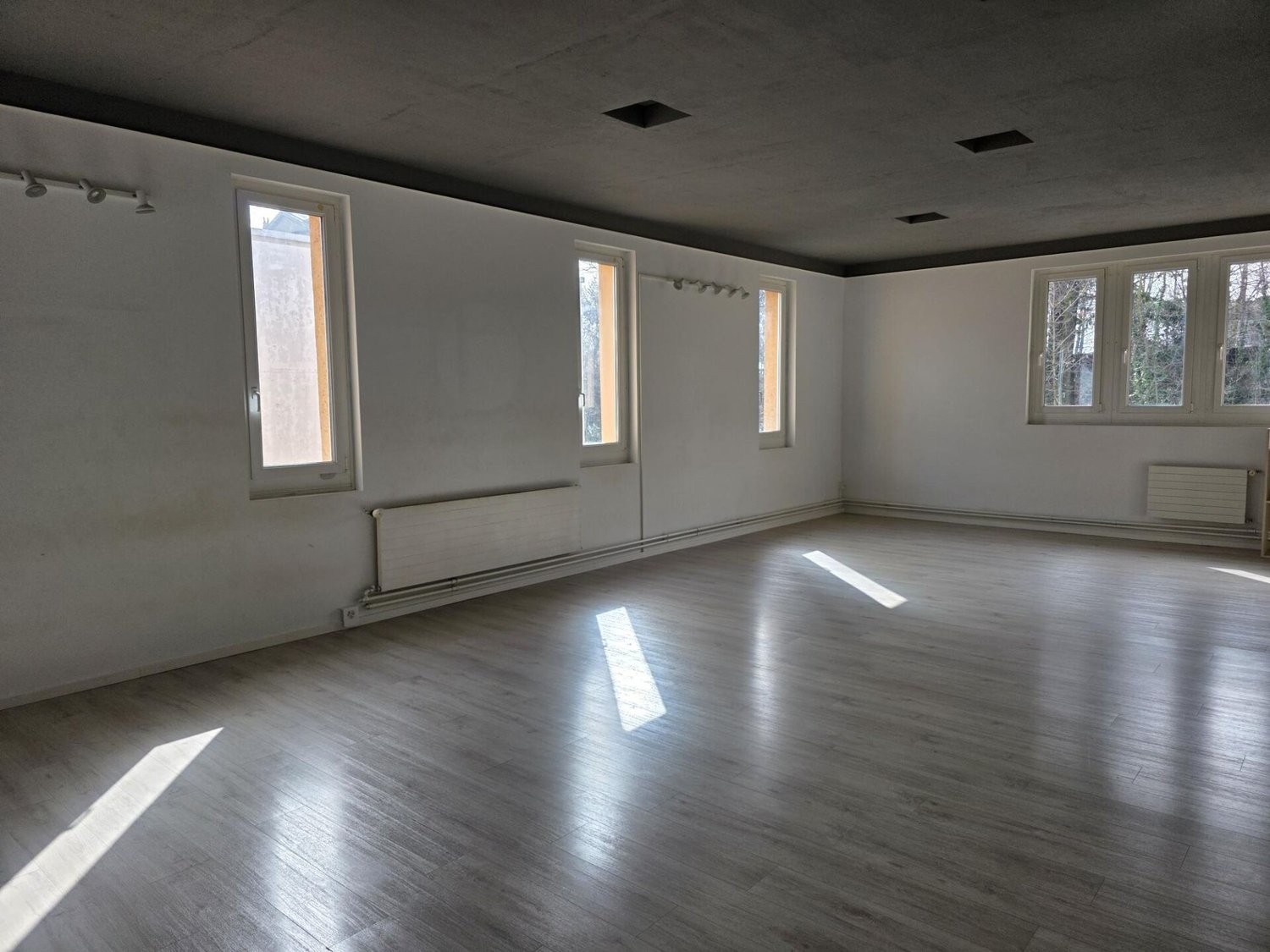 62m² ufficio, foto 1 di 5