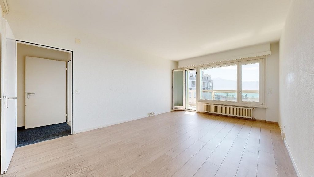 332m² commercial, foto 1 di 10